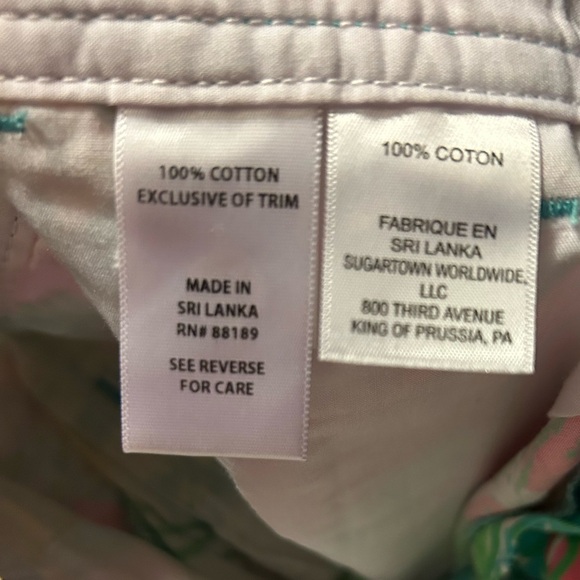 Lilly Pulitzer Callahan Big Flirt Shorts
Women's Size 4 - Picture 7 of 7